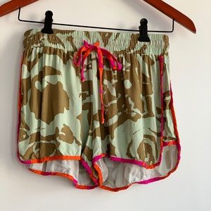 Michael stars cotton camo shorts, like new!